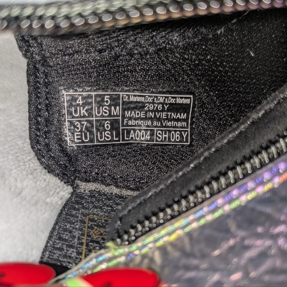 Dr. Martens Rainbow Iridescent Chelsea Boots Women's Size 6 - Picture 7 of 7